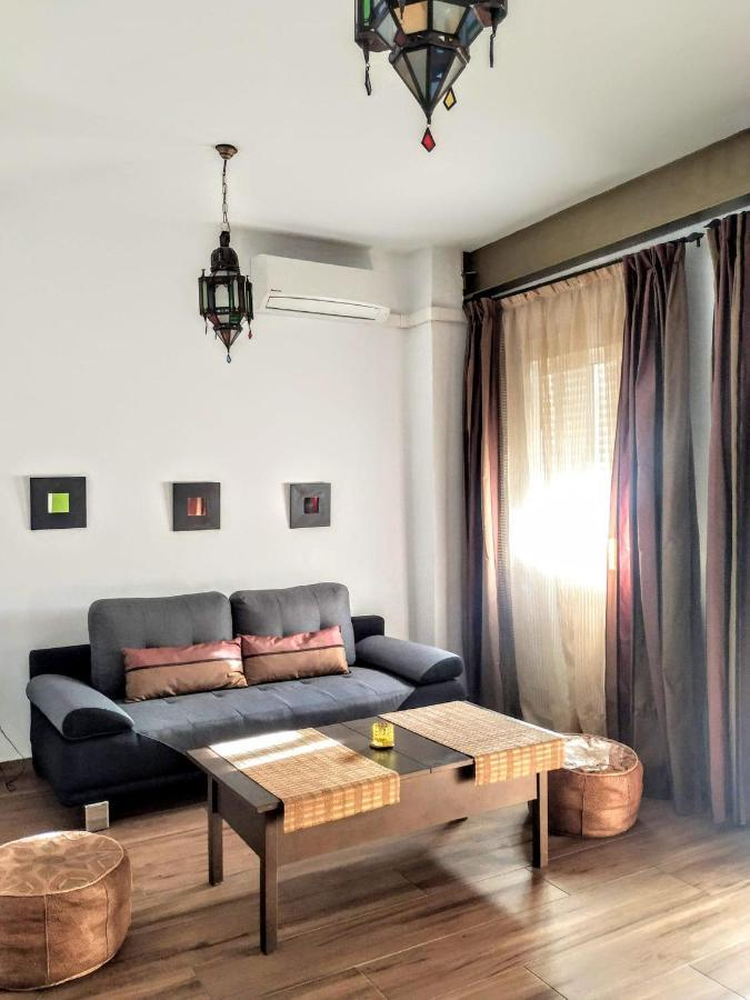 Puerta Real Apartamentos Sevilla Eksteriør billede