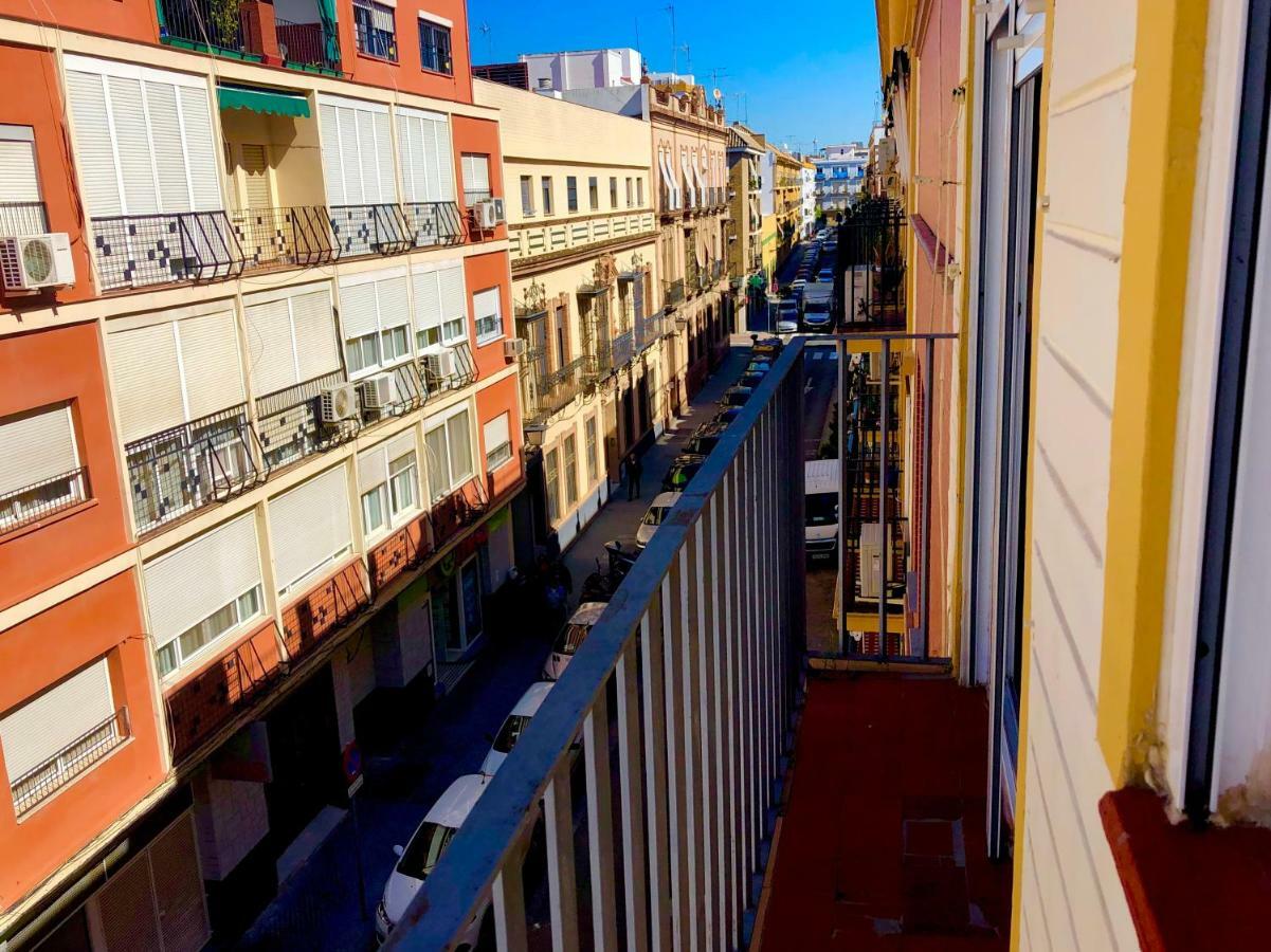 Puerta Real Apartamentos Sevilla Eksteriør billede